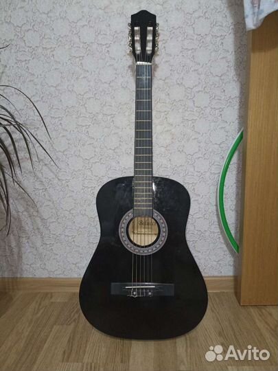 Классическая гитара Belucci