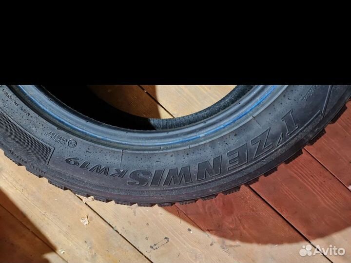 Kumho I'Zen Wis KW19 235/55 R17