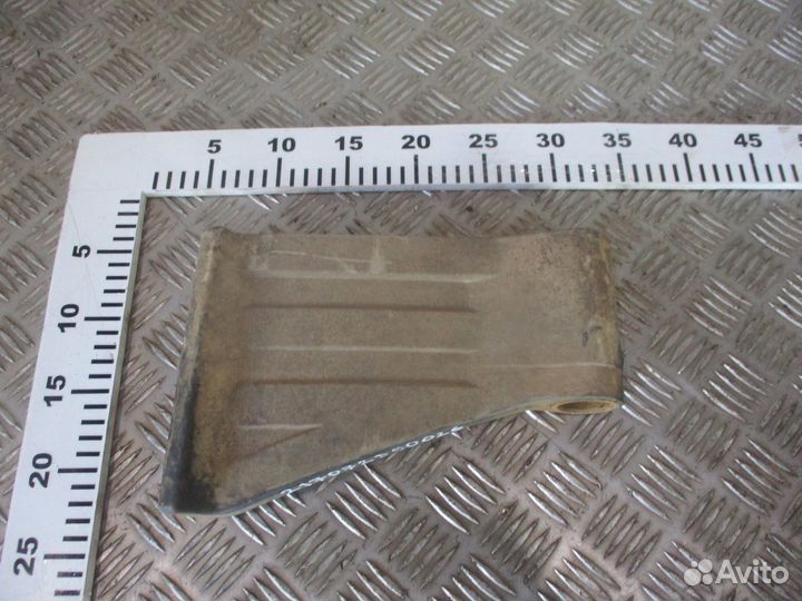 Опора ступеньки кабины Mercedes-Benz A3756602330