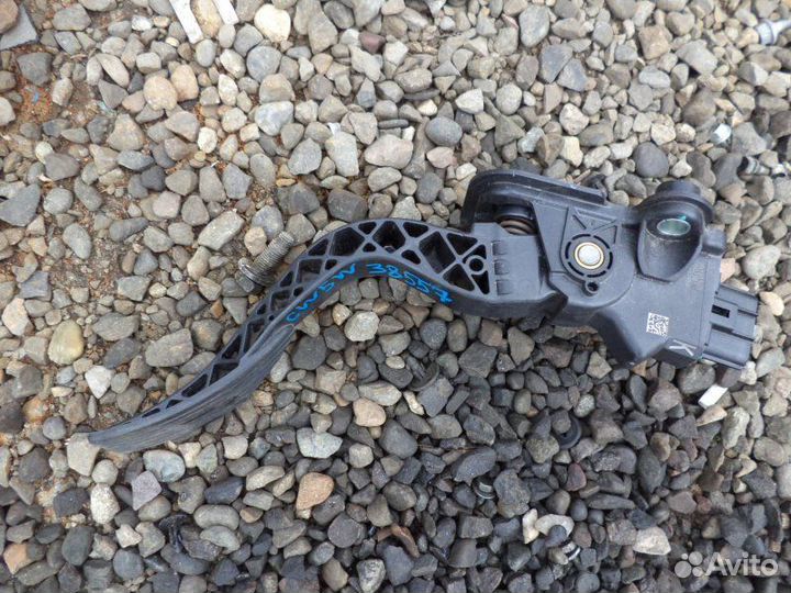 Педаль газа Mitsubishi Outlander CW5W 4B12 2006/6