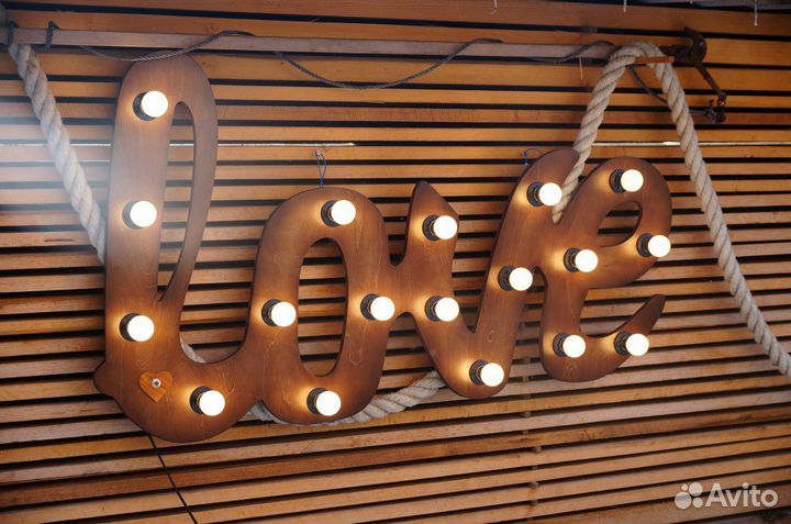 Буквы с подсветкой для свадьбы или лофта