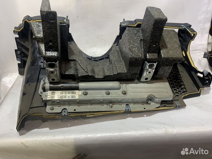 Подушка безопасности коленей Mercedes w164 x164