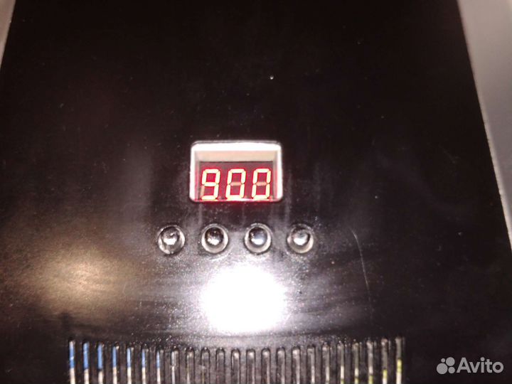 Ультрафиолетовая лампа для ногтей