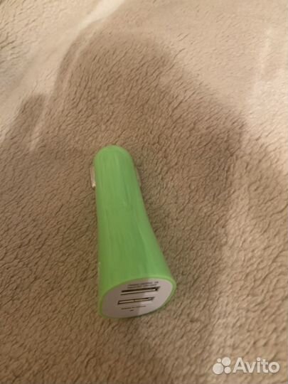 Автомобильное зарядное устройство