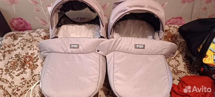 Коляска для двойни Riko Saxo