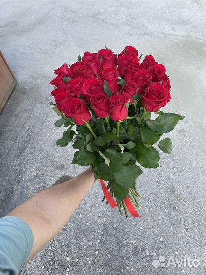 Букет 35 роз 70см шок цена с доставкой