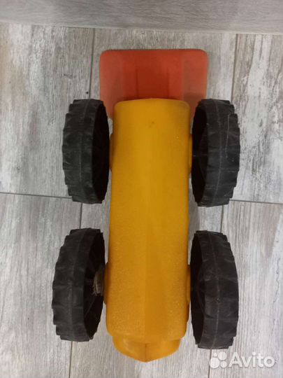 Игрушка трактор СССР