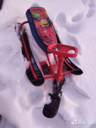 Детский снегокат с ручкой