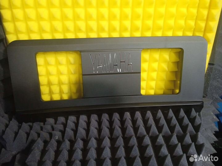 Пюпитр для синтезатора и цыфрового пианино Yamaha