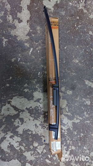 Направляющая стекла задней двери Nissan Tiida