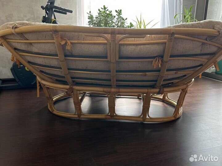 Лежак из ротанга