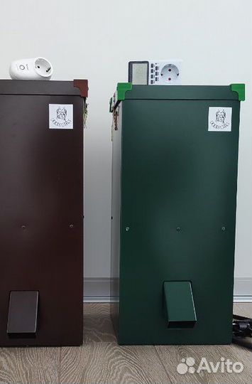 Кормушка для собак автоматическая (новая)