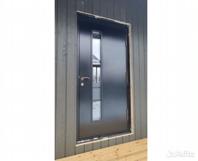 Входная дверь из массива дерева с коробом. С-М2