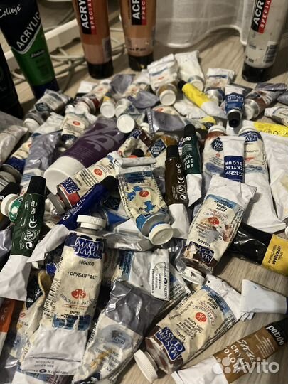 Художественные материалы