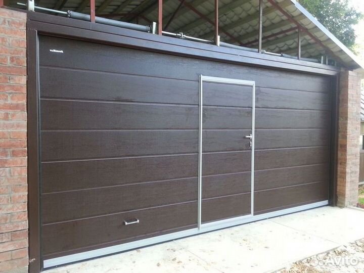 Гаражные секционные ворота с установкой под ключ