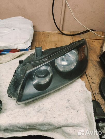 Фары на nissan almera н16