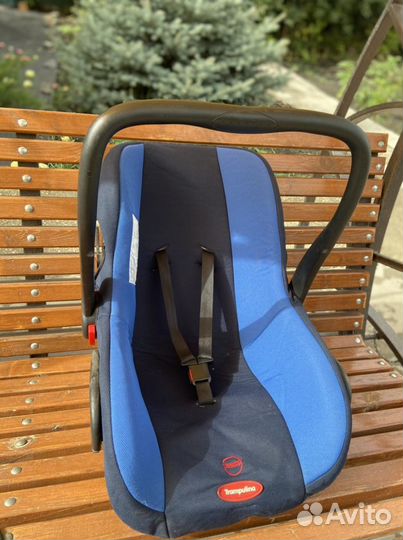 Автомобильное кресло