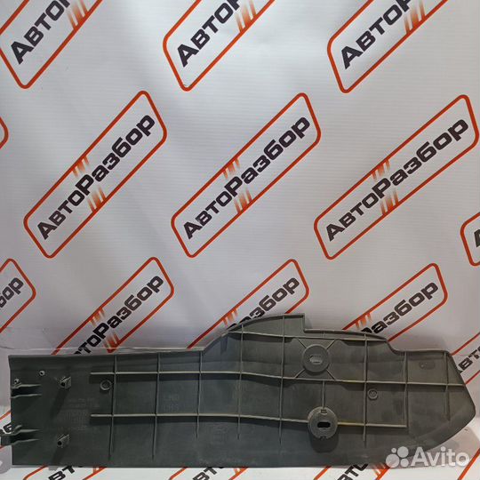 Накладка центральной консоли левая Ford Focus