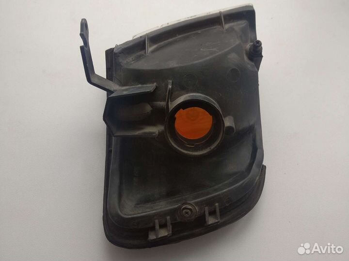 Поворотник nissan ichikoh 3359