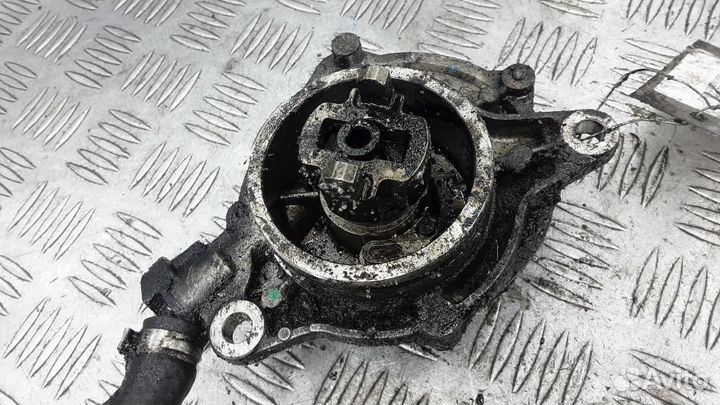 Насос вакуумный BMW 1-Series