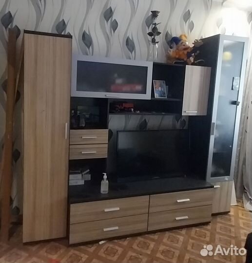 Стенка в гостиную