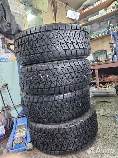 Bridgestone Blizzak DM-V2 18/60 R18 204ZR