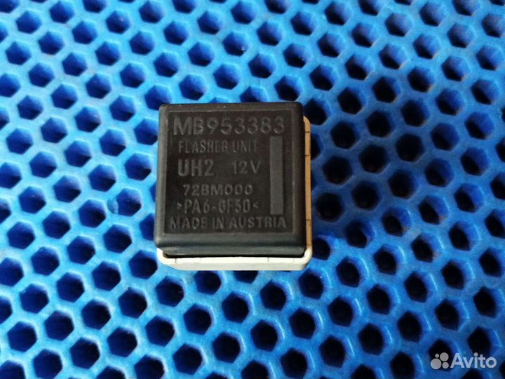 Реле поворотов Mitsubishi carisma volvo s40