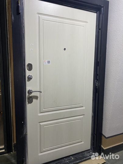Дверь металлическая б/у