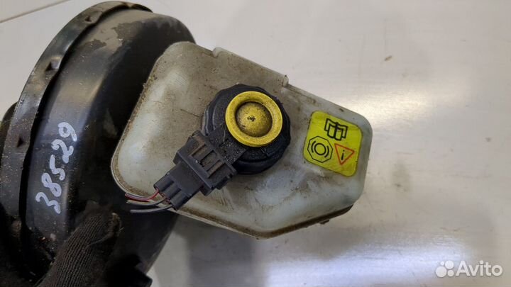 Цилиндр тормозной главный Ford Escort, 1997