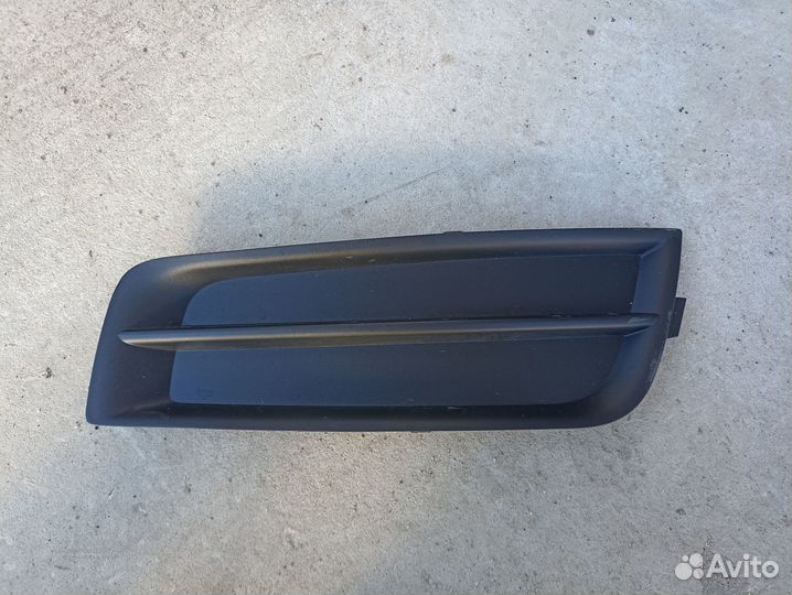 Заглушка переднего бампера правая Chevrolet Cruze