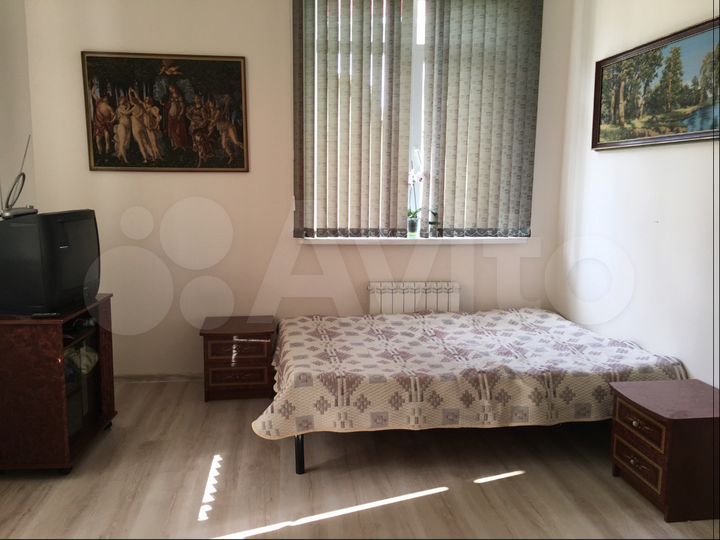 Комната 23 м² в 8-к., 2/3 эт.