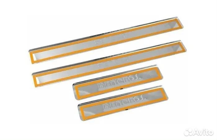 Накладки на пороги Peugeot 3008 с 2016г Пежо 3008