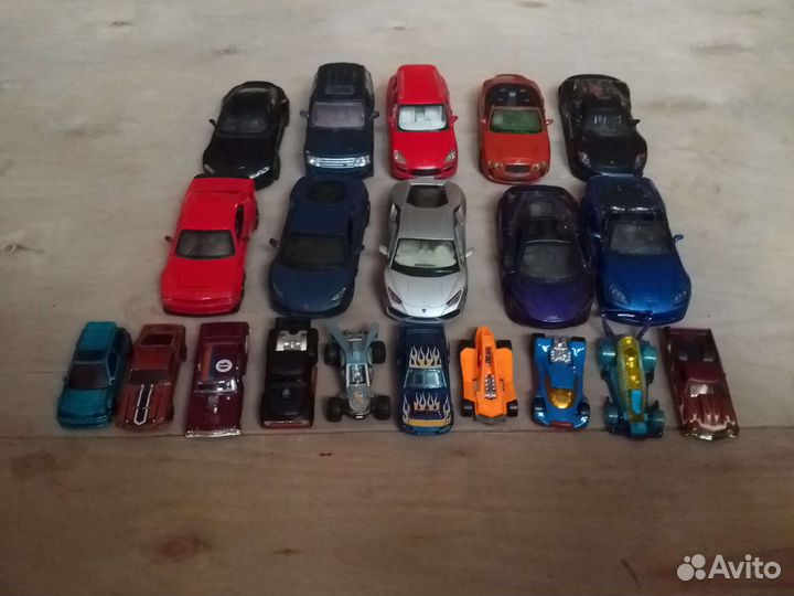 Машинки модели металлические
