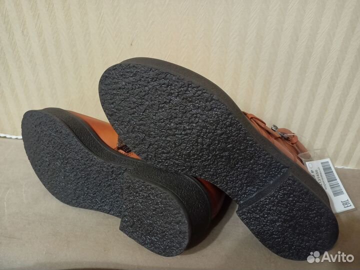 Ботинки женские новые 36 размер