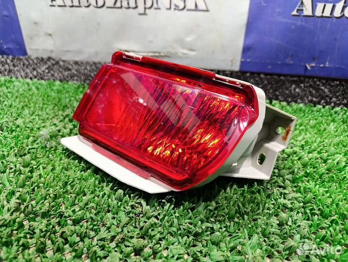 Противотуманная фара задняя левая Toyota Land Cruiser Prado