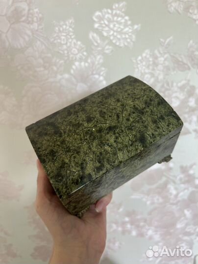 Шкатулка из натурального камня
