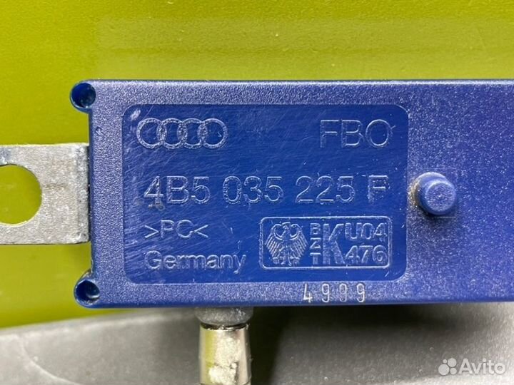 Усилитель антенны Audi A6 C5 avant 2.5TDI AKE 2000