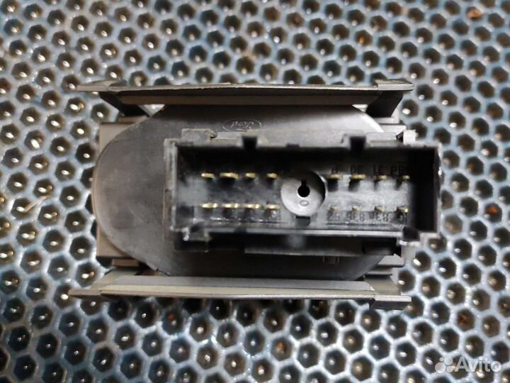 Блок управления светом ford fiesta v