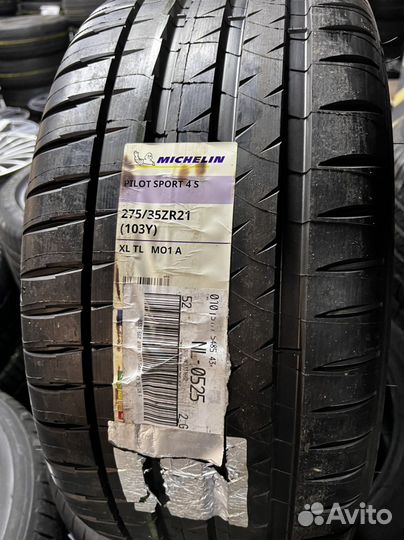 Michelin Pilot Sport 4 S 275/35 R21