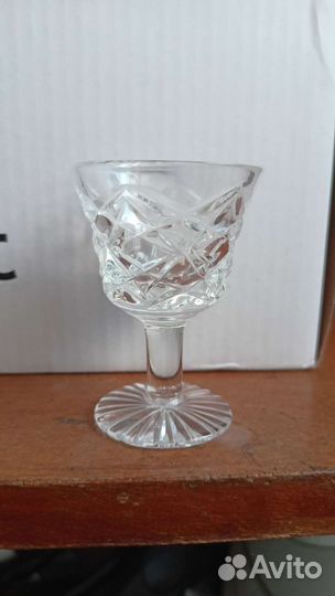 Хрустальные бокалы и рюмки. Описание