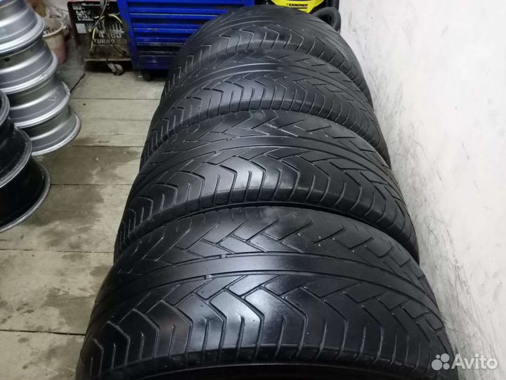 Yokohama ADVAN ST V802 285/55 R18
