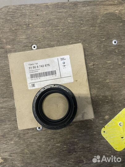 Сальник BMW оригинал