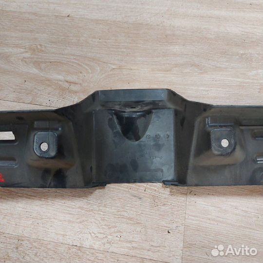 Кожух замка капота Mitsubishi Outlander Xl