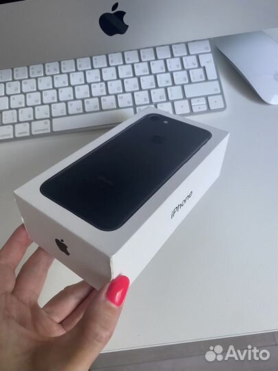 Коробка для iPhone 8