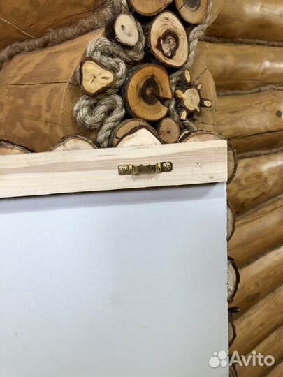 Панно декоративное из спилов разных пород дерева