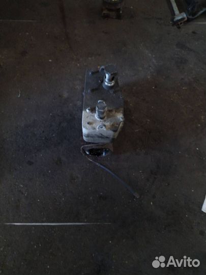 Компрессор пневмоподвески DAF XF 105 2008