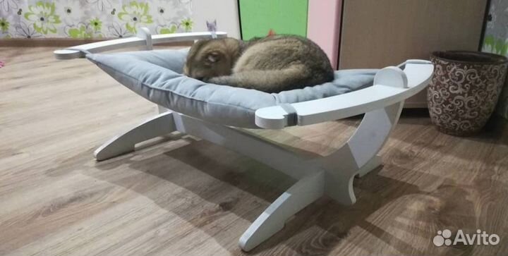 Лежанка для кошек и собак