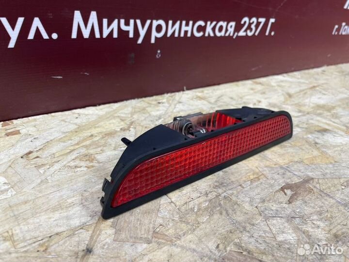 Стоп-сигнал Renault Logan