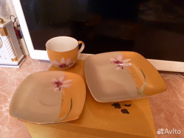 Чайная тройка и Изысканная чашка