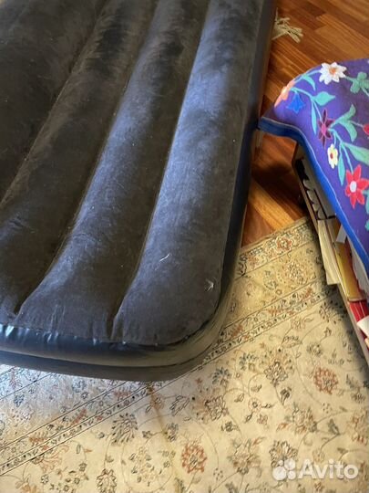 Надувной матрас с насосом